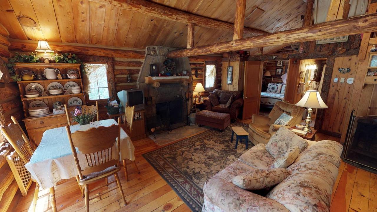 Cabin By The Creek With High Speed Wifi Red River Dış mekan fotoğraf