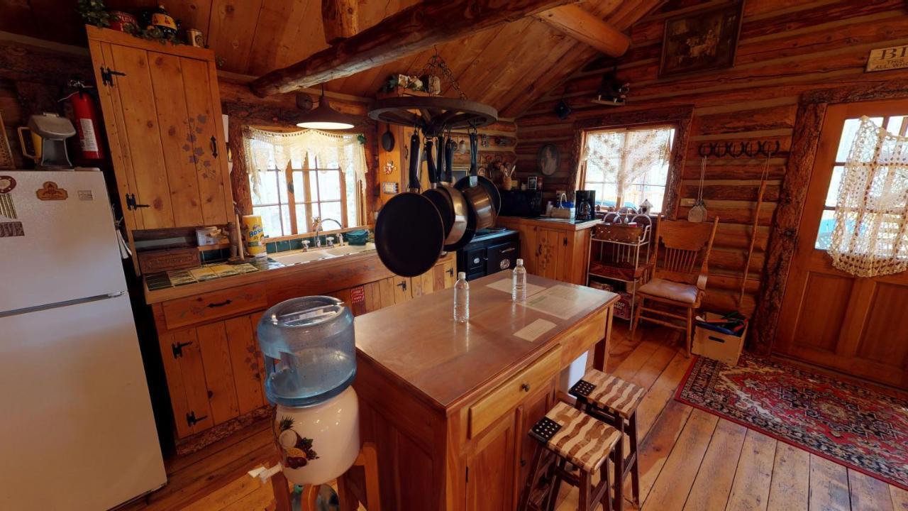 Cabin By The Creek With High Speed Wifi Red River Dış mekan fotoğraf